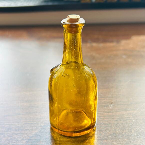 3” amber apothecary jar made in Tiawan - Picture 4 of 7